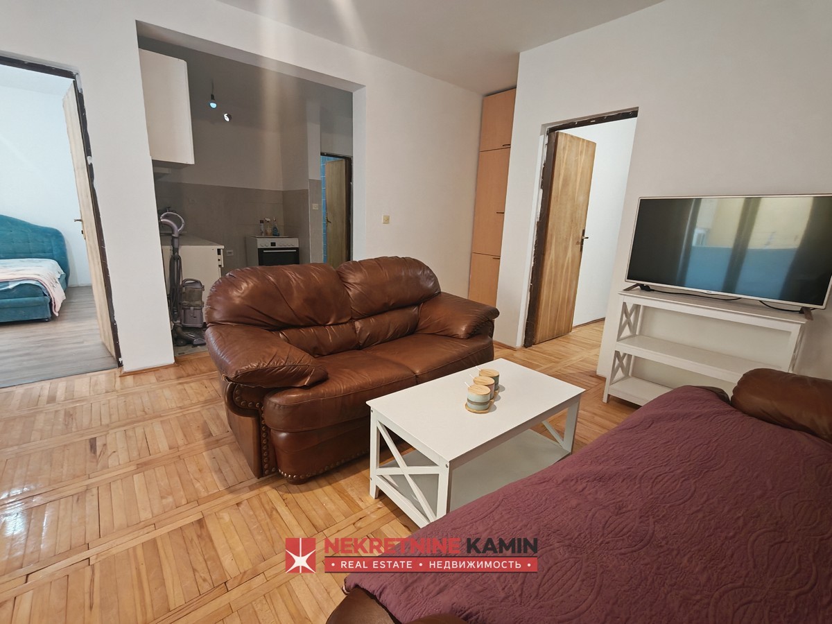 Na prodaju dvosoban stan – odlična porodična lokacija, Mainska ul, Budva 